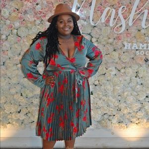 Pleated floral dress!